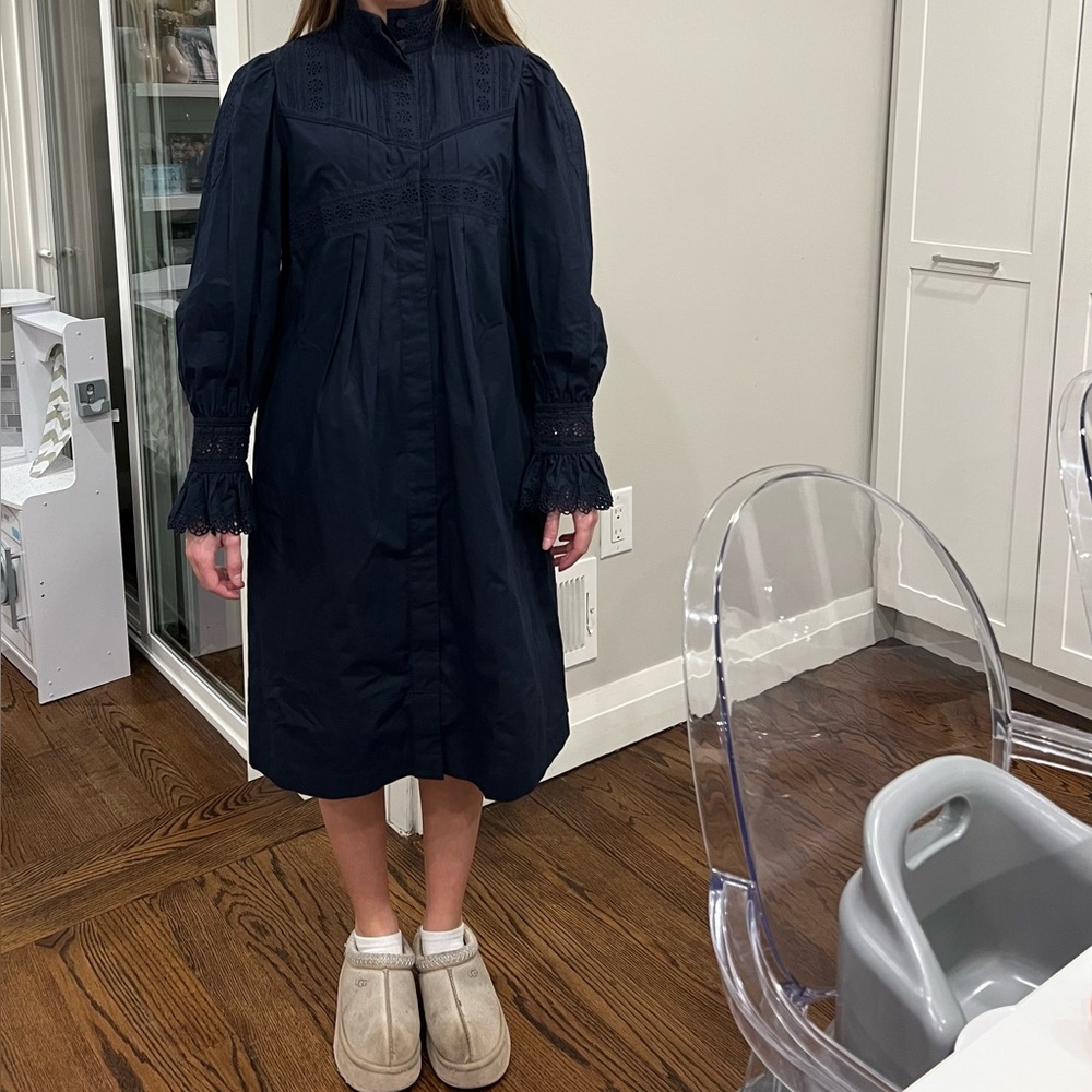 Elegant Navy Long-Sleeve Dress